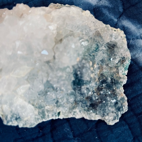 Natural stone quartz - Picture 3 of 13